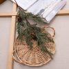 Malá borovicová vetva so šiškami, výška 49 cm – Zelená