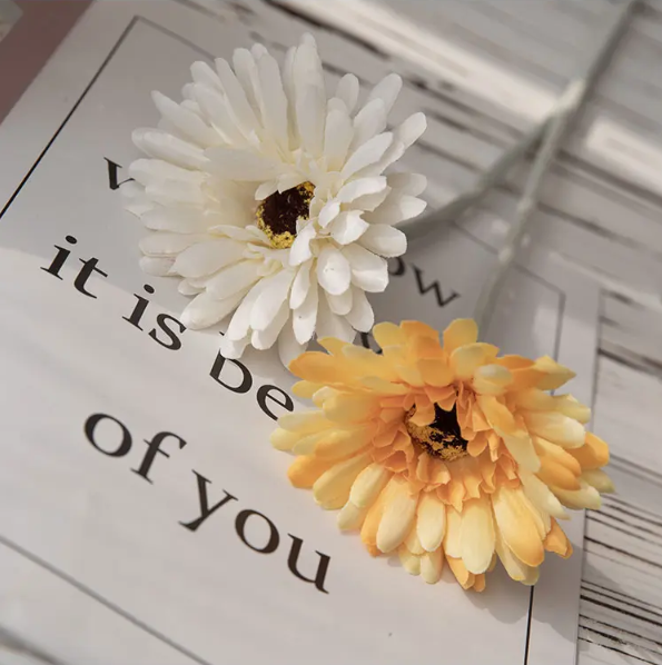 Stonky umelých kvetov