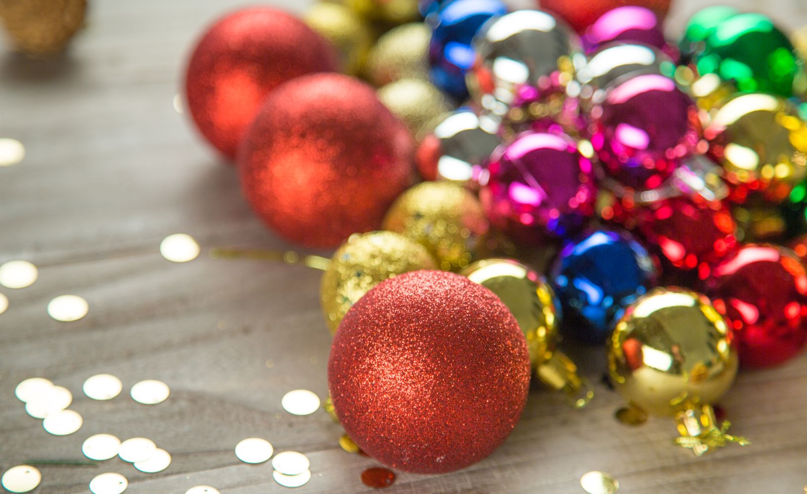 Plastové vianočné gule